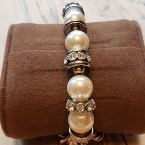Premier Designs Retired Pearl Stretch Bracelet